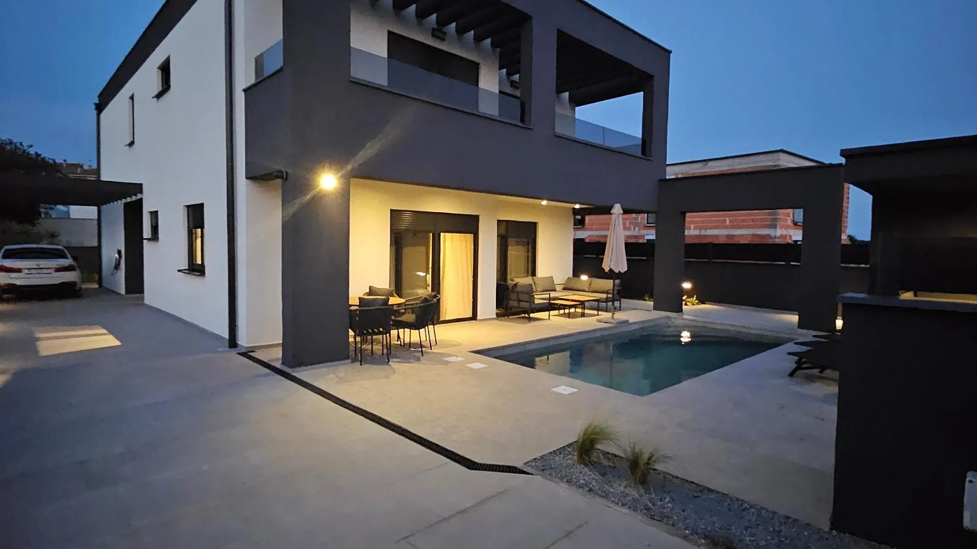 Villa Vip location